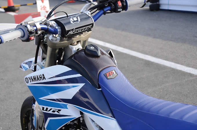 ZERO-G カーボンタンクカバー　wr250x/r ZERO-G カーボンタンクカバー wr250x/r - メルカリ