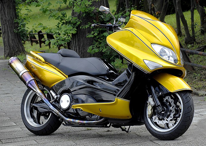 ヤマハ TMAX プロが造るカスタム ビッグスクーターならバイクブロス ヤマハ TMAX プロが造るカスタム ビッグスクーターならバイクブロス
