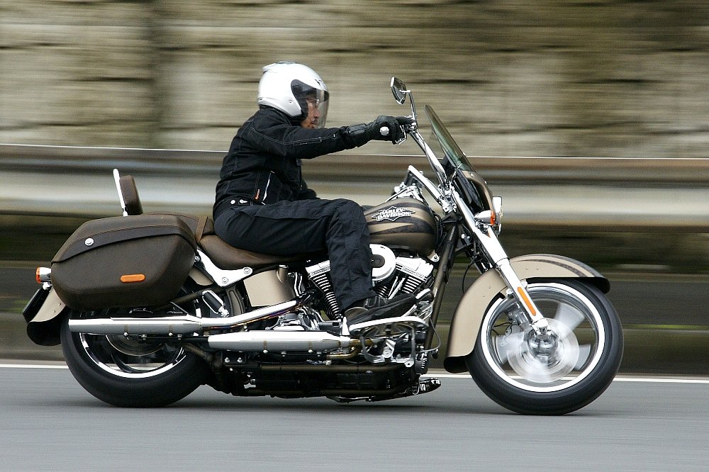 ハーレーダビッドソン（Harley-Davidson） CVO FLSTSE3 ソフテイル