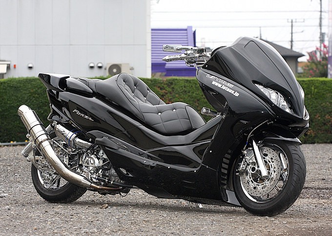 ホンダ フォルツァ プロが造るカスタム ビッグスクーターならバイクブロス