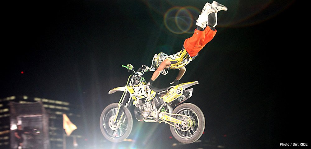 RED BULL X-FIGHTERS OSAKA 2013年の様子 FMX オフロードバイク