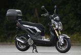 HONDA ZOOMER-XをPLOTオリジナルパーツでスタイリッシュに着飾る