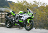 カワサキ ニンジャ ZX-6R ABS Special Edition – 排気量を636ccに拡大した最新鋭ミドルスポーツとして復活