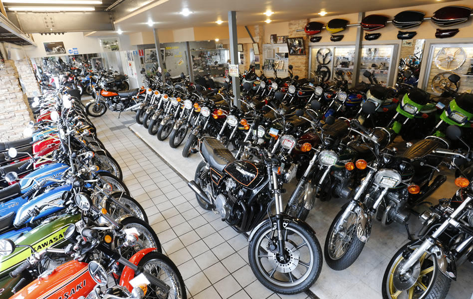 年以上の実績を持つ国内最大級の絶版車専門店 Zeppan Uematsu バイクブロス マガジンズ