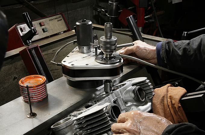 第3回 カワサキw650ボアアップ バルブシートカット リフレッシュ編 メンテナンス バイクブロス マガジンズ