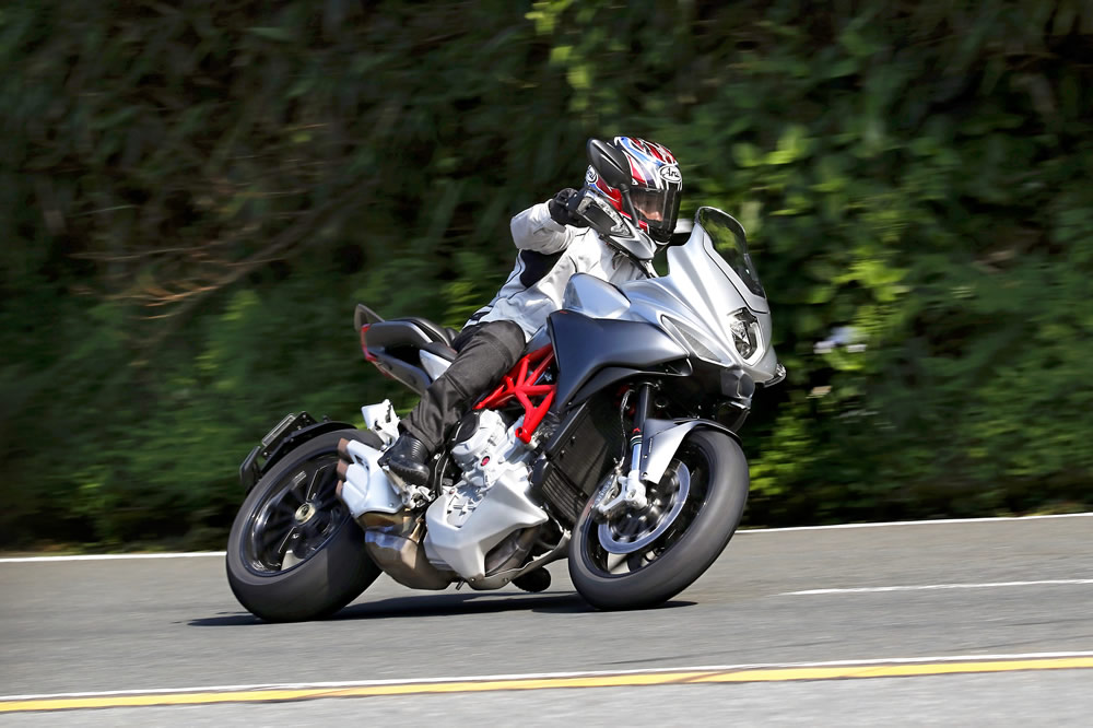 MVアグスタ ツーリスモ・ベローチェ800 – MVグスタ初の本格派長脚