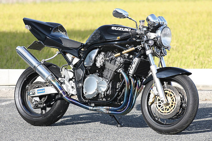 パドック3 GSF1200（スズキ GSF1200） プロが造るカスタム バイクブロス