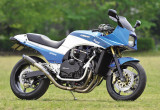 バグースモーターサイクル GPZ900R（カワサキ GPZ900R）