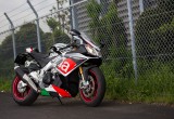 アプリリア RSV4 RF – WSBレースで鍛えられた本物のレーサーレプリカ