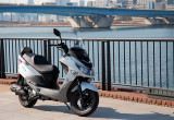 SYM RV125i（2017-） – ワンランク上の風格が漂うビッグな125ccスクーター