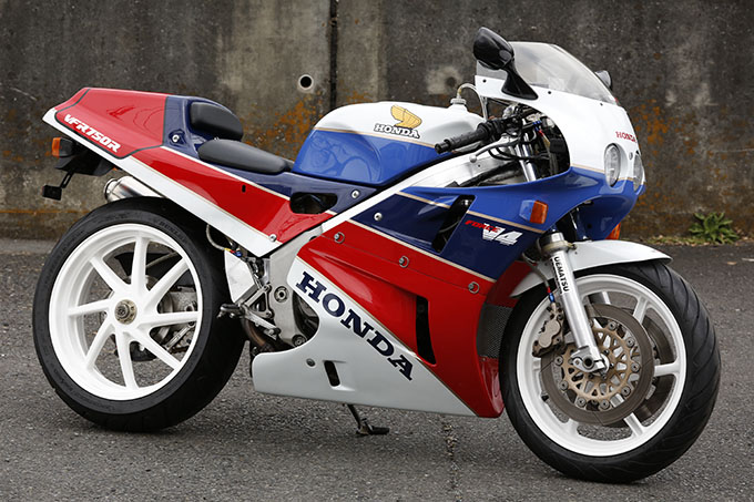 HONDA V4 MACHINES CATALOG 01／ホンダ・スポーツモデルのもう