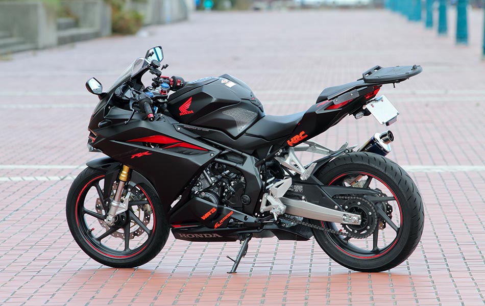 ユーティリティに優れたハリケーンのcbr250rr用カスタムパーツ バイクブロス