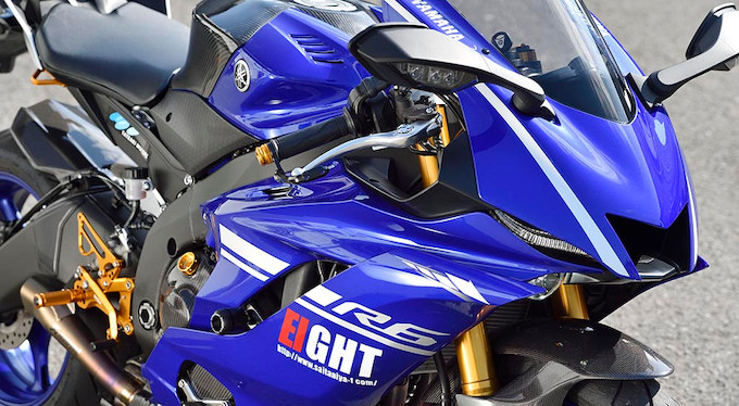 YZF-R6をスタイリッシュに飾るオリジナルボディパーツ