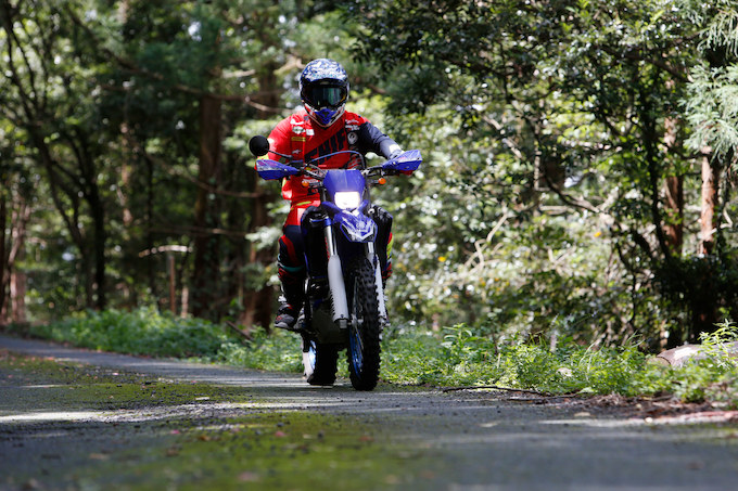ユータロー直伝 林道ツーリング10のポイント 2 バイク 装備品チェック編 フォトtopics オフロードバイクならバイクブロス ユータロー直伝 林道ツーリング10のポイント 2 バイク 装備品チェック編 フォトtopics オフロードバイクならバイクブロス