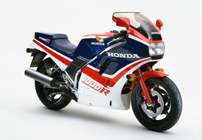 HONDA V4 MACHINES CATALOG 01／ホンダ･スポーツモデルのもうひとつの軸､V4