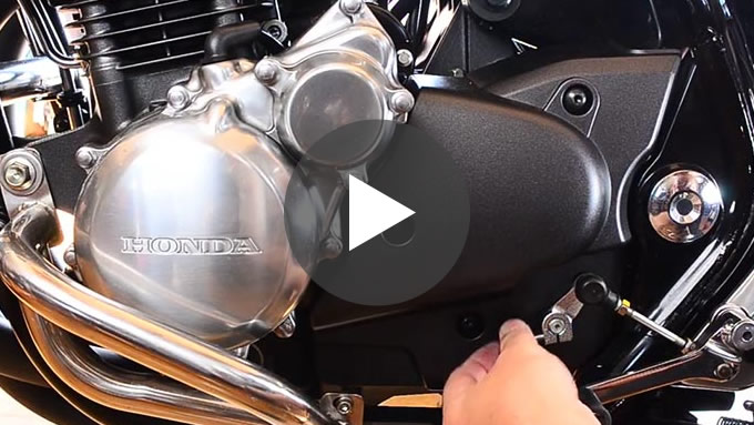 動画で紹介 エンジンオイル交換とレベルチェックの注意点 バイク動画 バイクブロス マガジンズ