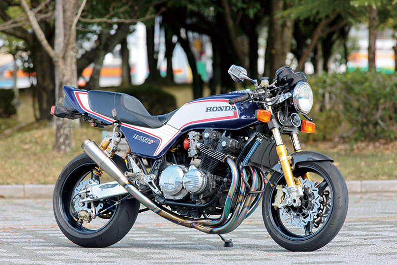 UENO RD×OWNER SPL. CB900F(ホンダ CB900F) プロが造るカスタム バイクブロス UENO RD×OWNER SPL. CB900F(ホンダ CB900F) プロが造るカスタム バイクブロス