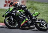 【カワサキ ニンジャ ZX-25R 試乗記】まさにリトル10R！ 直4の魅力が詰まった新世代マルチクォーターだ