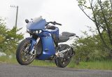 【ゼロモーターサイクルズ SR/S 試乗記】航続可能距離300ｋｍ超！長く待たれたEVバイク移行、機は熟した