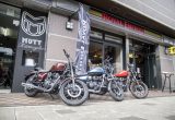 話題のメテオ350フルラインナップが勢揃い、ロイヤルエンフィールド＆MUTT Motorcyclesの神戸ショールームがグランドオープン！（動画あり）