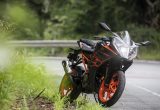 【KTM RC125 試乗記】回して乗るライディングを習得できる、スーパースポーツの入門モデル