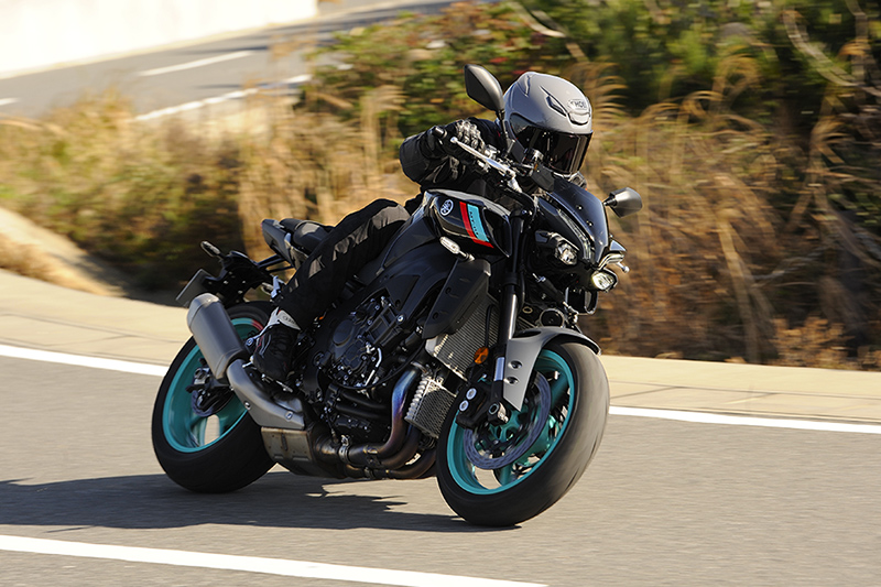 ヤマハMT-10 試乗記】アコースティック・アンプリファイア・グリルで