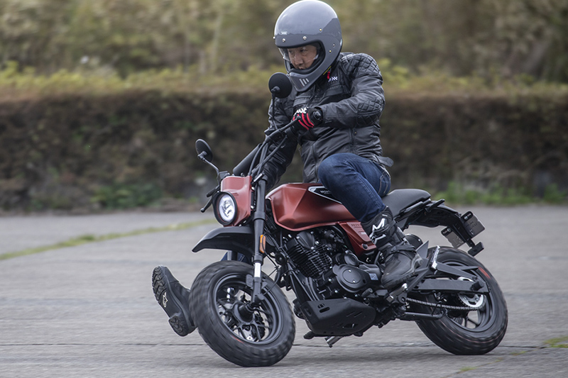 BRIXTON CROSSFIRE 125XS 試乗記】125ccとは思えないほどパワフル