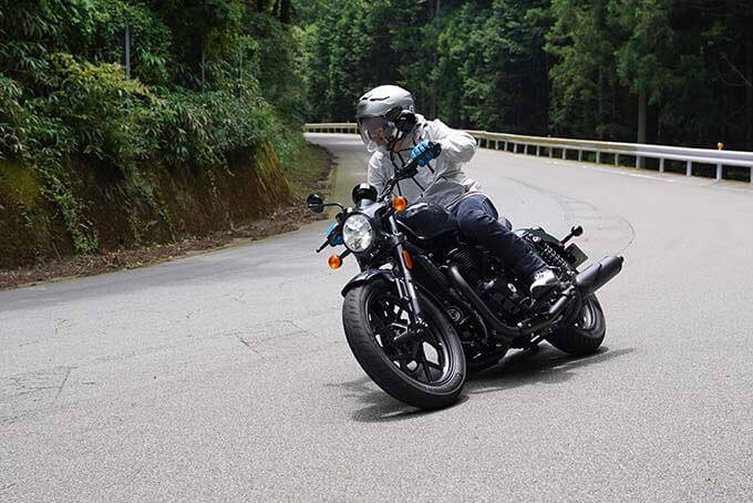 【ロイヤルエンフィールド ショットガン650試乗記】古風で新しい、見た目だけでなく走りにも老舗ブランドのこだわりが宿る 03画像