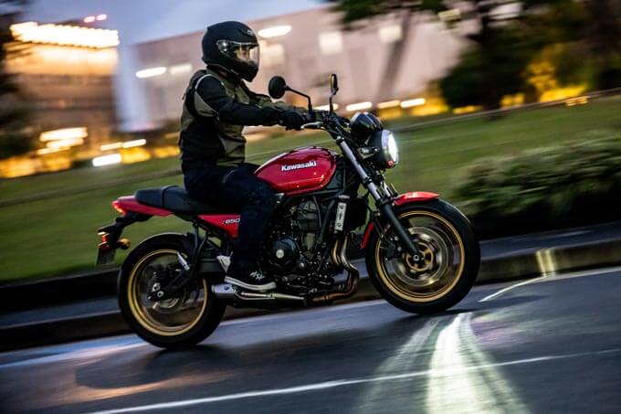 【カワサキ Z900RS vs Z650RS 試乗記】独断と偏見で2車を比較！バイクブロス的ガチンコライバル対決！ 16画像