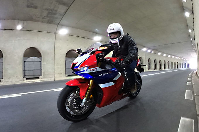 ホンダ CBR1000RR-R ファイアーブレード SP 試乗記】伝家の宝刀