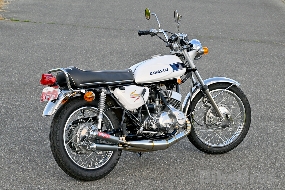 カワサキトリプルの先陣を切った世界最速モデル500SS初期型用 カワサキトリプルの先陣を切った世界最速モデル500SS初期型用
