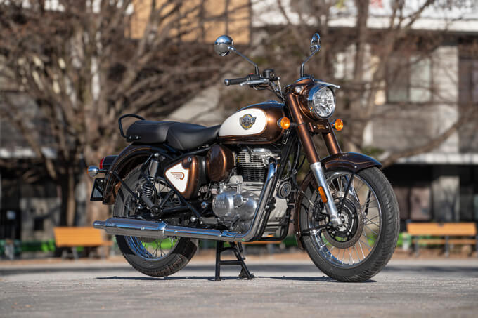 【ホンダ GB350C vs ロイヤルエンフィールド CLASSIC350 試乗記】独断と偏見で2車を比較！バイクブロス的ガチンコライバル対決！ 05画像