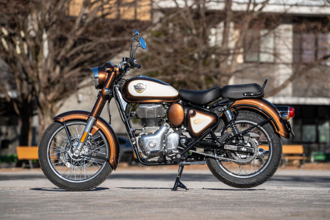 【ホンダ GB350C vs ロイヤルエンフィールド CLASSIC350 試乗記】独断と偏見で2車を比較！バイクブロス的ガチンコライバル対決！ 06画像
