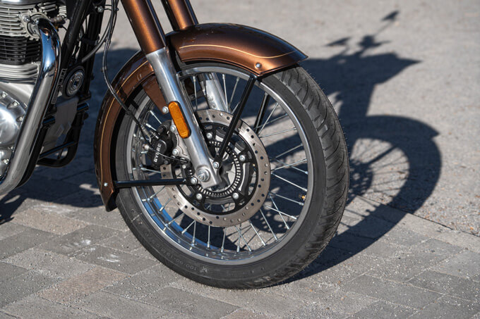 【ホンダ GB350C vs ロイヤルエンフィールド CLASSIC350 試乗記】独断と偏見で2車を比較！バイクブロス的ガチンコライバル対決！ 17画像