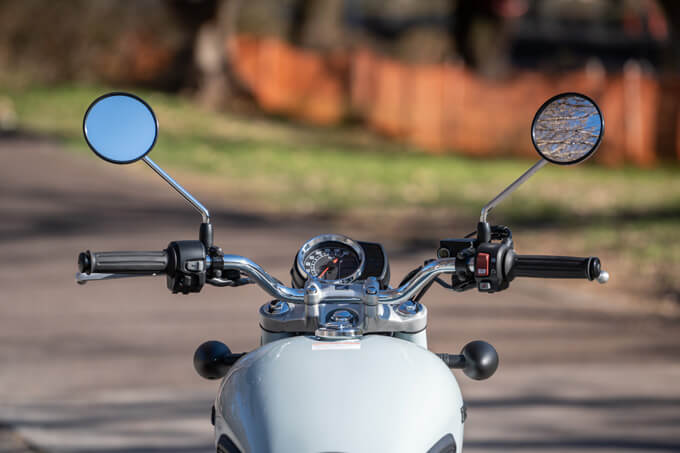 【ホンダ GB350C vs ロイヤルエンフィールド CLASSIC350 試乗記】独断と偏見で2車を比較！バイクブロス的ガチンコライバル対決！ 23画像