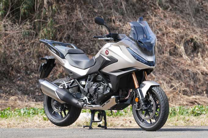 【ホンダ　NT1100 試乗記】溢れ出る”NANIMONO”感、その実”怪物” 05画像
