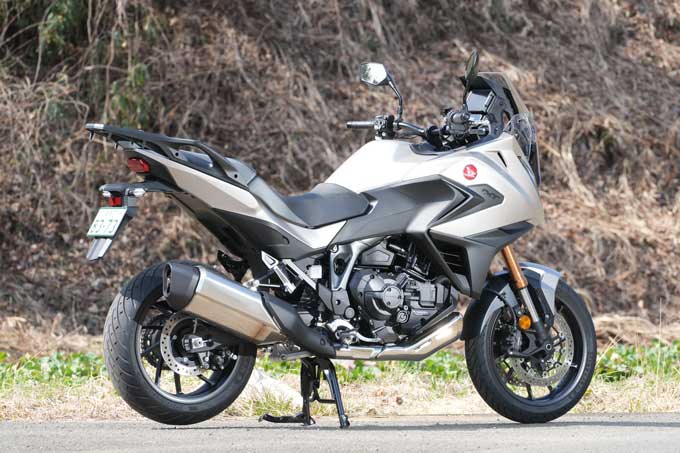 【ホンダ　NT1100 試乗記】溢れ出る”NANIMONO”感、その実”怪物” 06画像