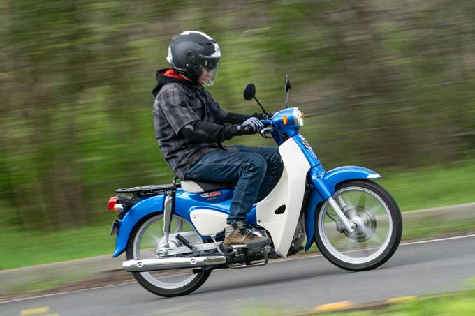 【ホンダ SuperCUB110 vs ホンダ Dio110 試乗記】独断と偏見で2車を比較！バイクブロス的ガチンコライバル対決！ 01画像