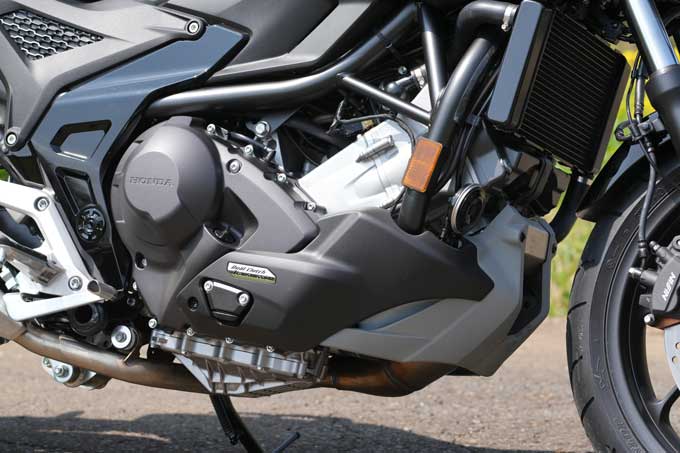 【ホンダ NC750X Dual Clutch Transmission 試乗記】遊び心とスキの無さ。その実、バケモノ的。12画像