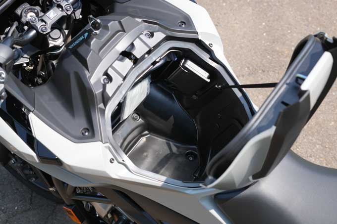 【ホンダ NC750X Dual Clutch Transmission 試乗記】遊び心とスキの無さ。その実、バケモノ的。17画像