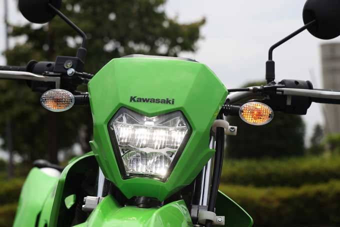 【カワサキ KLX230 試乗記】低めのシートでオンもオフも楽しめる！ ユースフルでフレンドリーなモデルの12画像