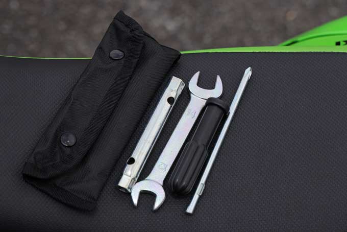 【カワサキ KLX230S 試乗記】低めのシートでオンもオフも楽しめる！ ユースフルでフレンドリーなモデルの20画像