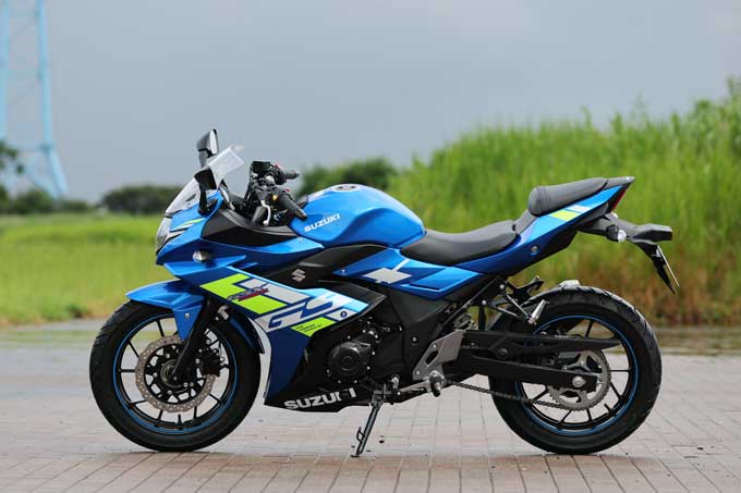 独断と偏見で2車を比較!! バイクブロス的ガチンコライバル対決！ スズキ・GSX250R VS スズキ・ジクサーSF250編 02画像