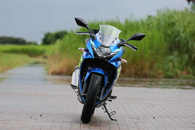 独断と偏見で2車を比較!! バイクブロス的ガチンコライバル対決！ スズキ・GSX250R VS スズキ・ジクサーSF250編 03画像
