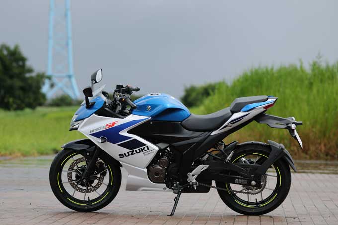 独断と偏見で2車を比較!! バイクブロス的ガチンコライバル対決！ スズキ・GSX250R VS スズキ・ジクサーSF250編 05画像