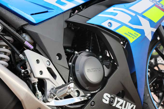独断と偏見で2車を比較!! バイクブロス的ガチンコライバル対決！ スズキ・GSX250R VS スズキ・ジクサーSF250編 08画像