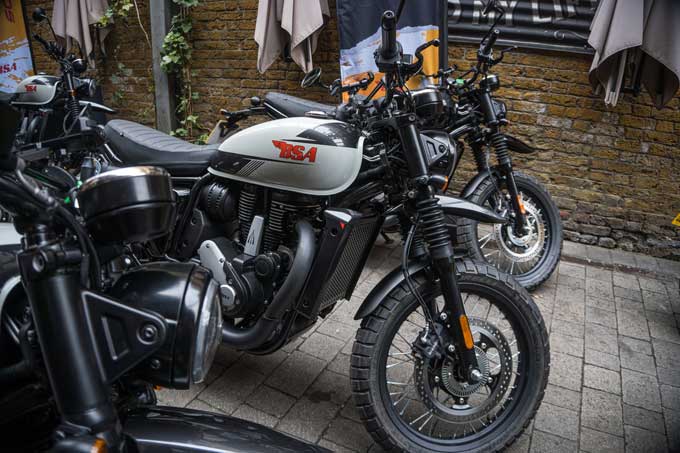 【BSA バンタム350／スクランブラー650 試乗記】２台の新型車を発表した老舗英国ブランドの勢い 03画像