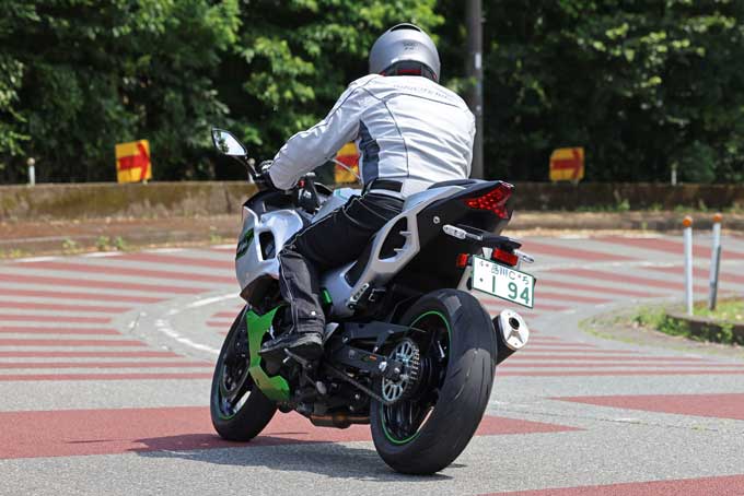 【カワサキ ニンジャ7ハイブリッド 試乗記】バイクの未来を示す!?　ストロングハイブリッドを搭載したスポーツモデル 09画像