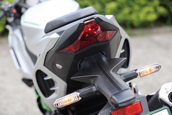 【カワサキ ニンジャ7ハイブリッド 試乗記】バイクの未来を示す!?　ストロングハイブリッドを搭載したスポーツモデル 25画像