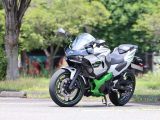 【カワサキ ニンジャ7ハイブリッド 試乗記】バイクの未来を示す!?　ストロングハイブリッドを搭載したスポーツモデル